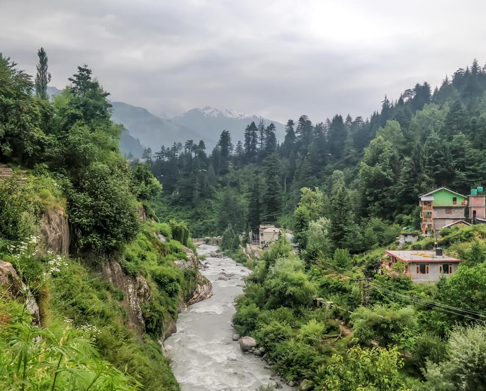 Which time is best to visit Manali?