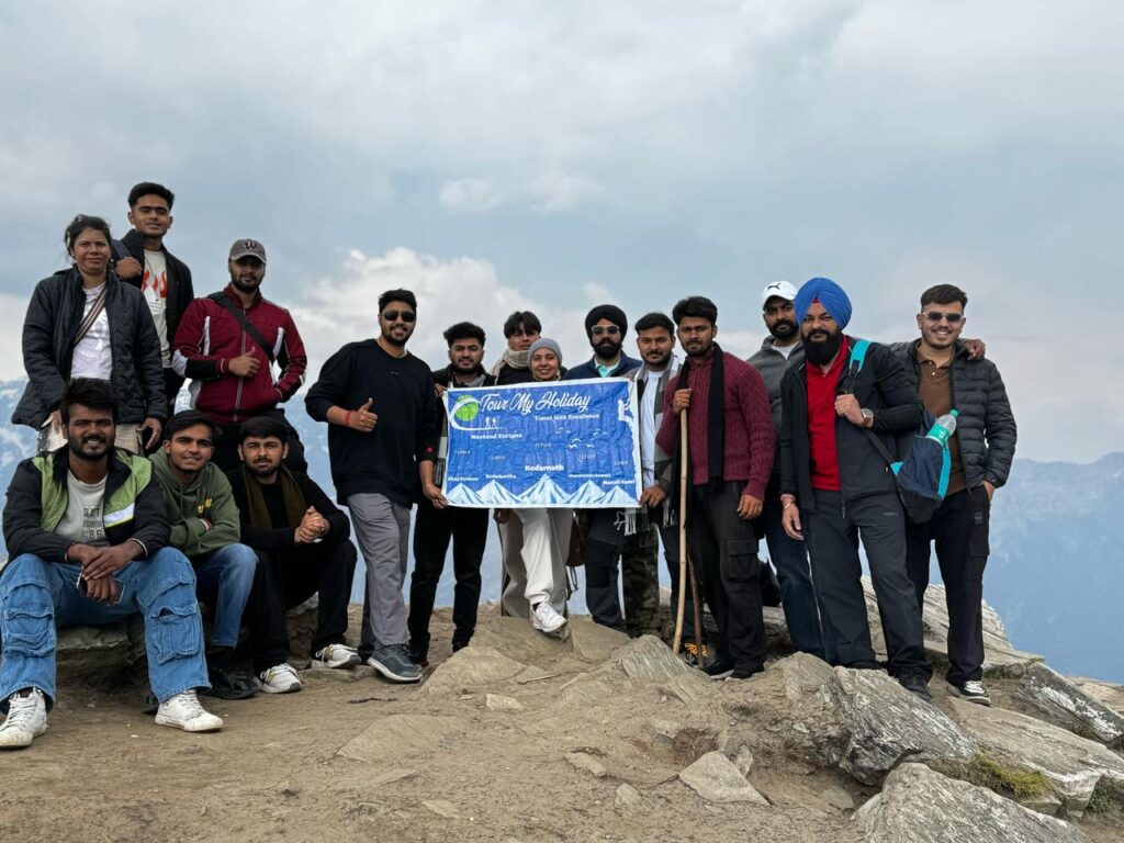 Explore the Best Chopta Tour Package for a Weekend Getaway